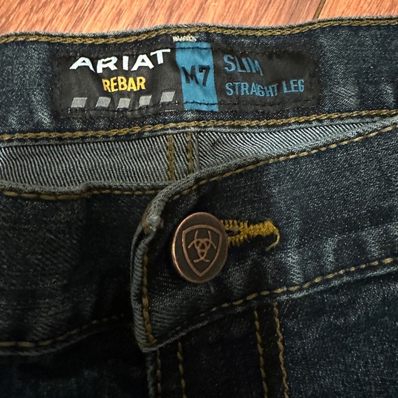 Ariat Jeans - Picture 9 of 10